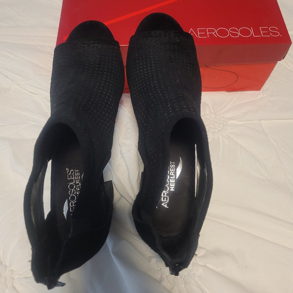 Aerosoles High Frequency Black Suede Chunky High Heel Ankle Bootie Size 10